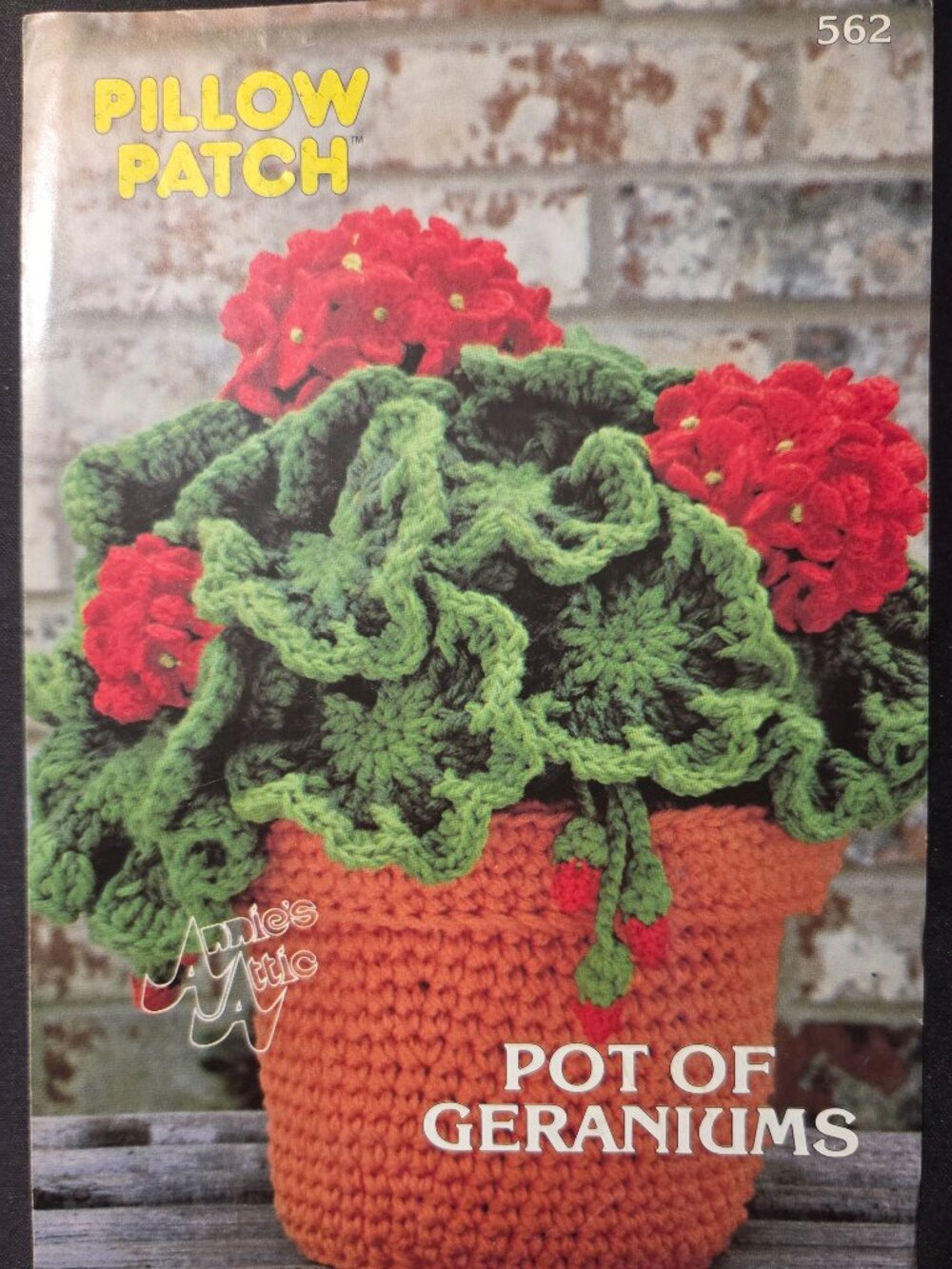 Vintage 1982 Annie's Attic Pot of Geraniums Crochet Pattern 562 OOP 14"